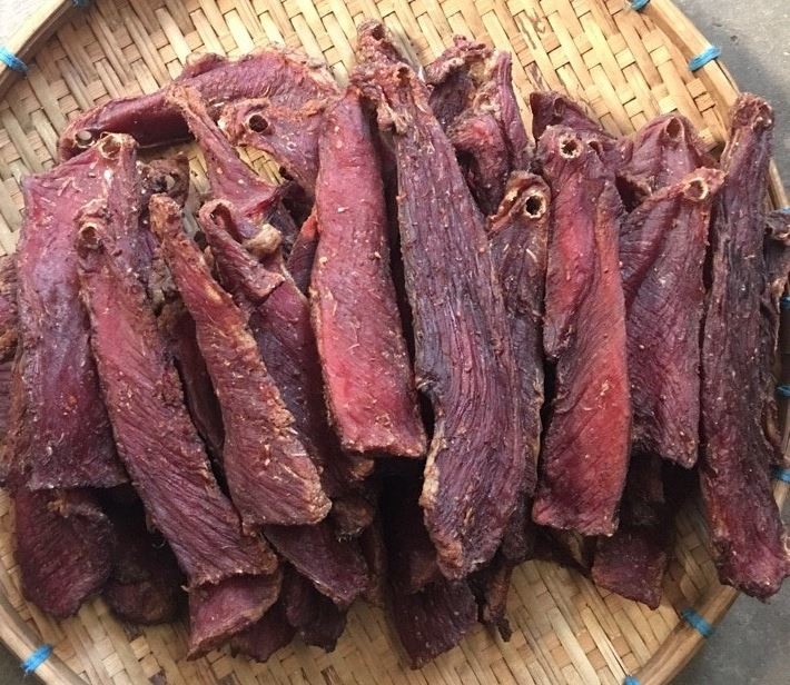 Địa chỉ bán thịt trâu gác bếp ở Hồ Chí Minh phần lớn bán thịt trâu Ấn Độ có chất lượng thấp, hoặc tihtj heo giả làm trâu.